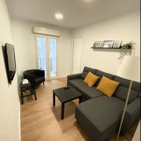 Apartment Jimenez Diaz 7b *